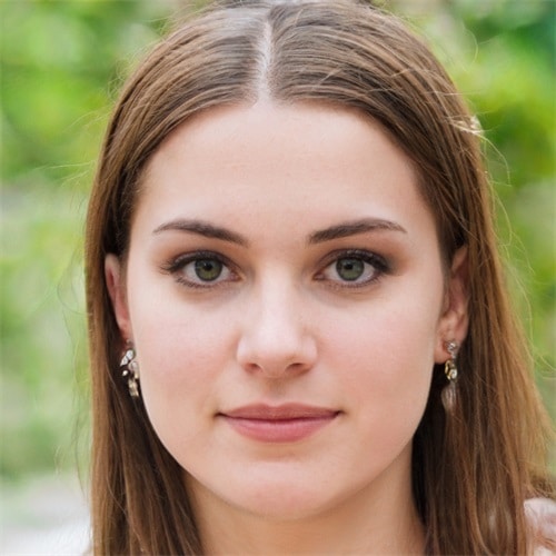 Anna from Germany, a modern art collector featured on Trizyn